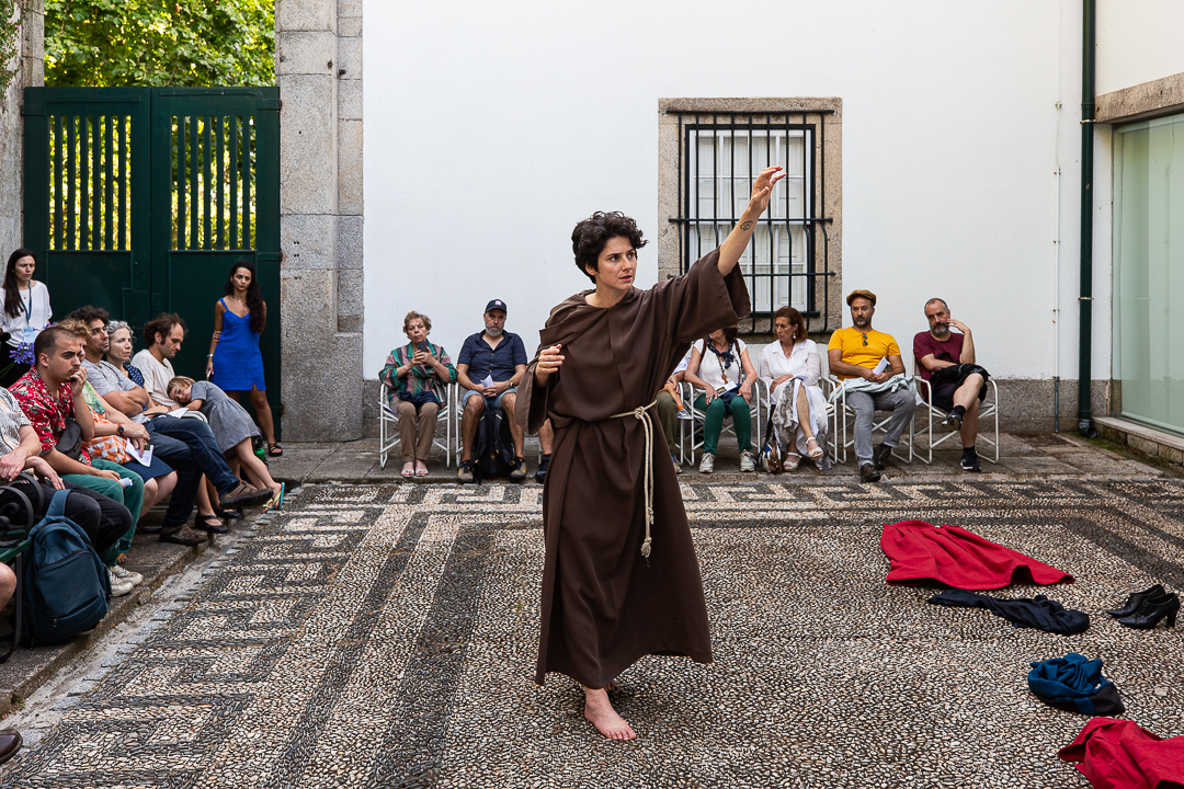 DANÇA NO MUSEU — CRIAÇÃO #1: AURÉLIA DE SOUSA / SANTO ANTÓNIO (AUTORRETRATO)